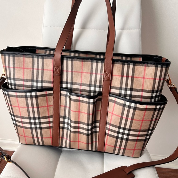 NWT! 67% off SALE!! Authentic Burberry Vintage Check Diaper Tote Bag - Picture 7 of 16